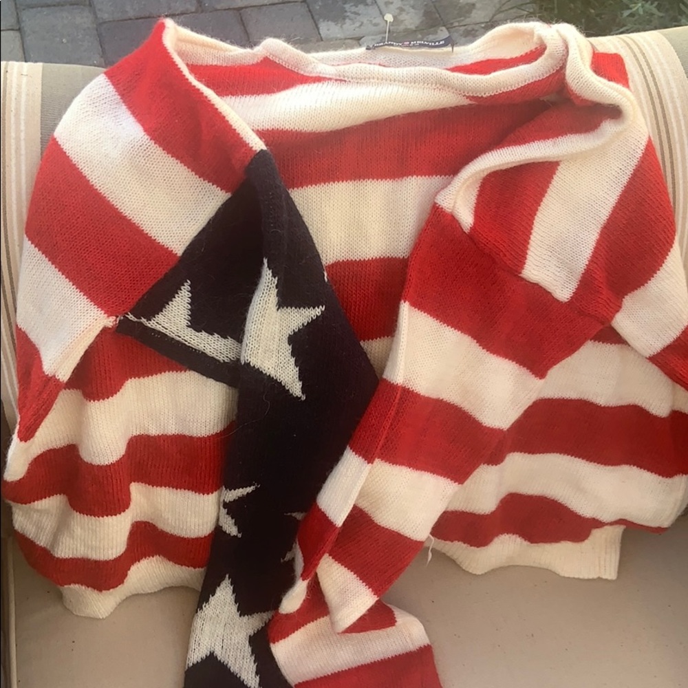 Brandy Melville USA sweater